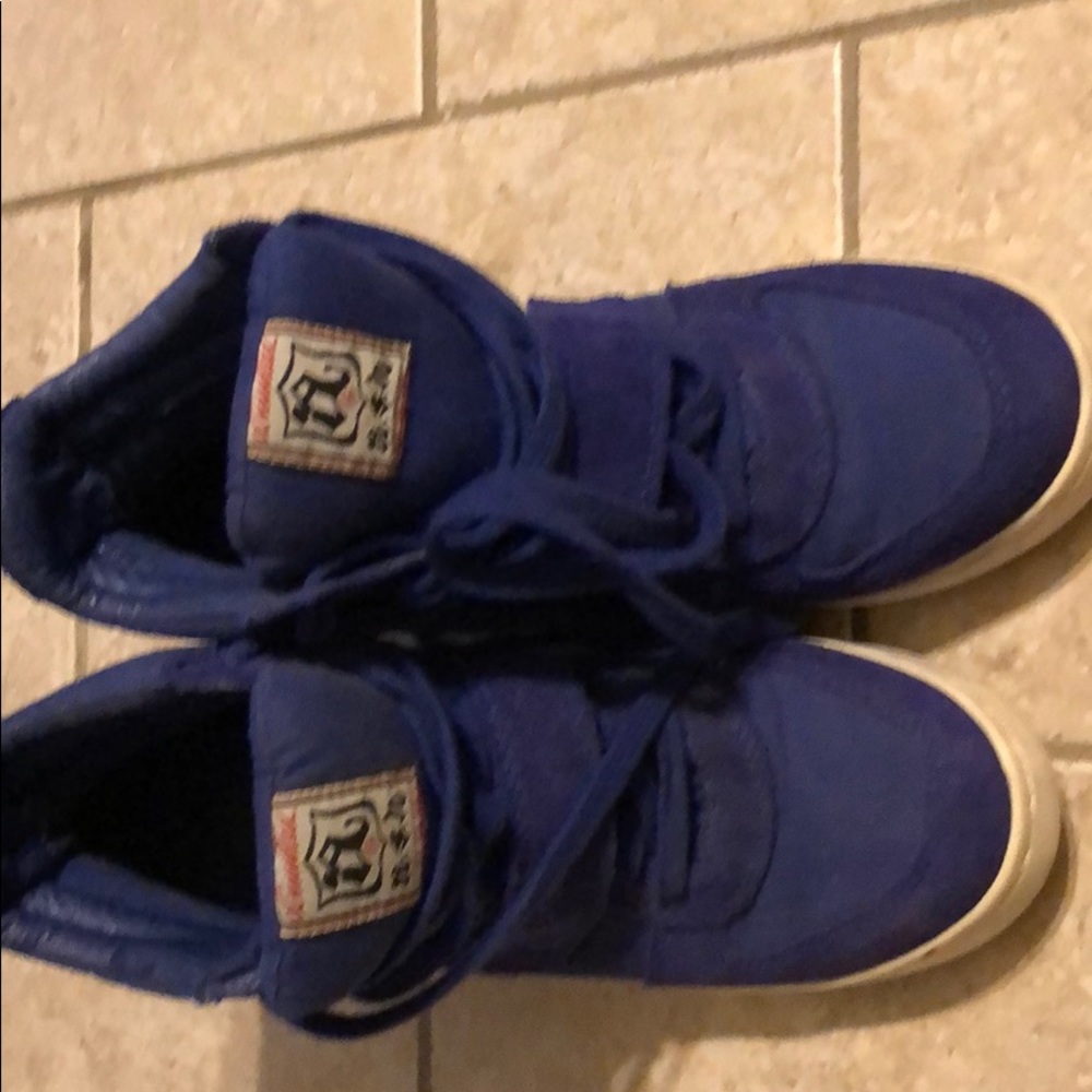 high tops sneaker with wedge